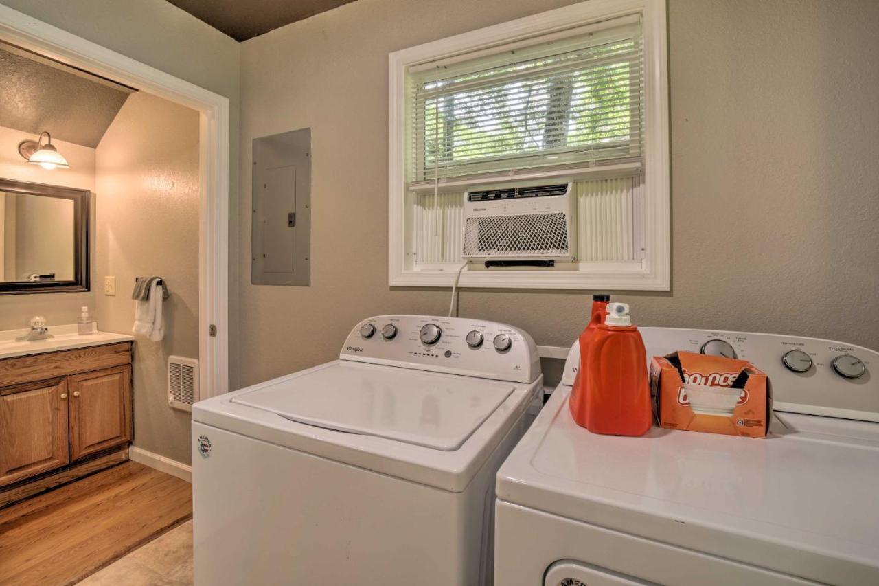 Cozy Whittier Cabin And Yard And Hot Tub, Pets Welcome Exterior photo