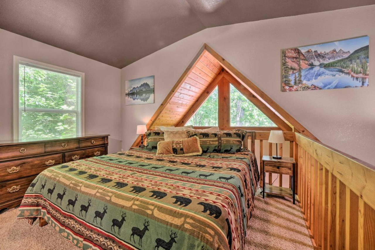 Cozy Whittier Cabin And Yard And Hot Tub, Pets Welcome Exterior photo