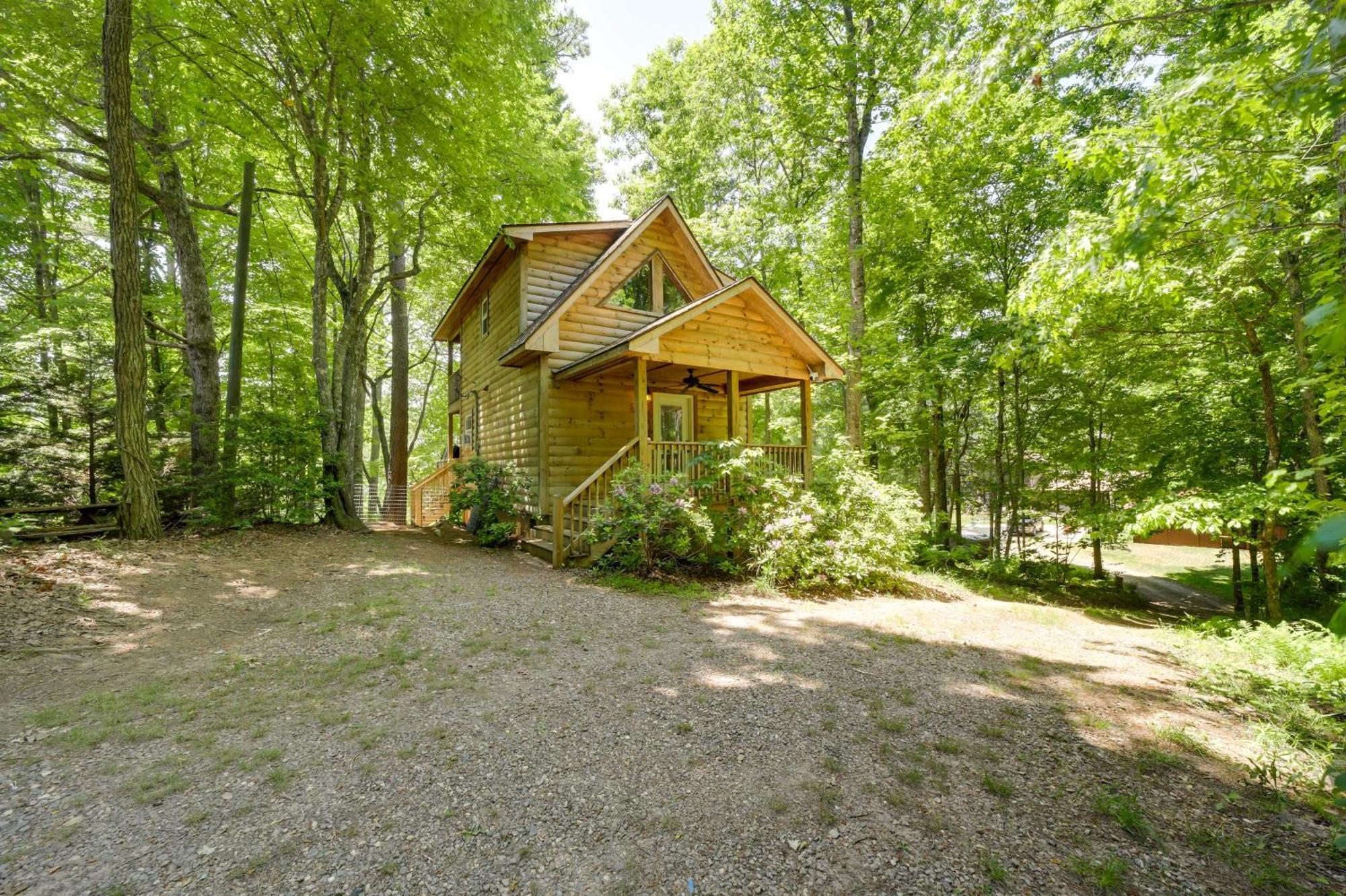 Cozy Whittier Cabin And Yard And Hot Tub, Pets Welcome Exterior photo